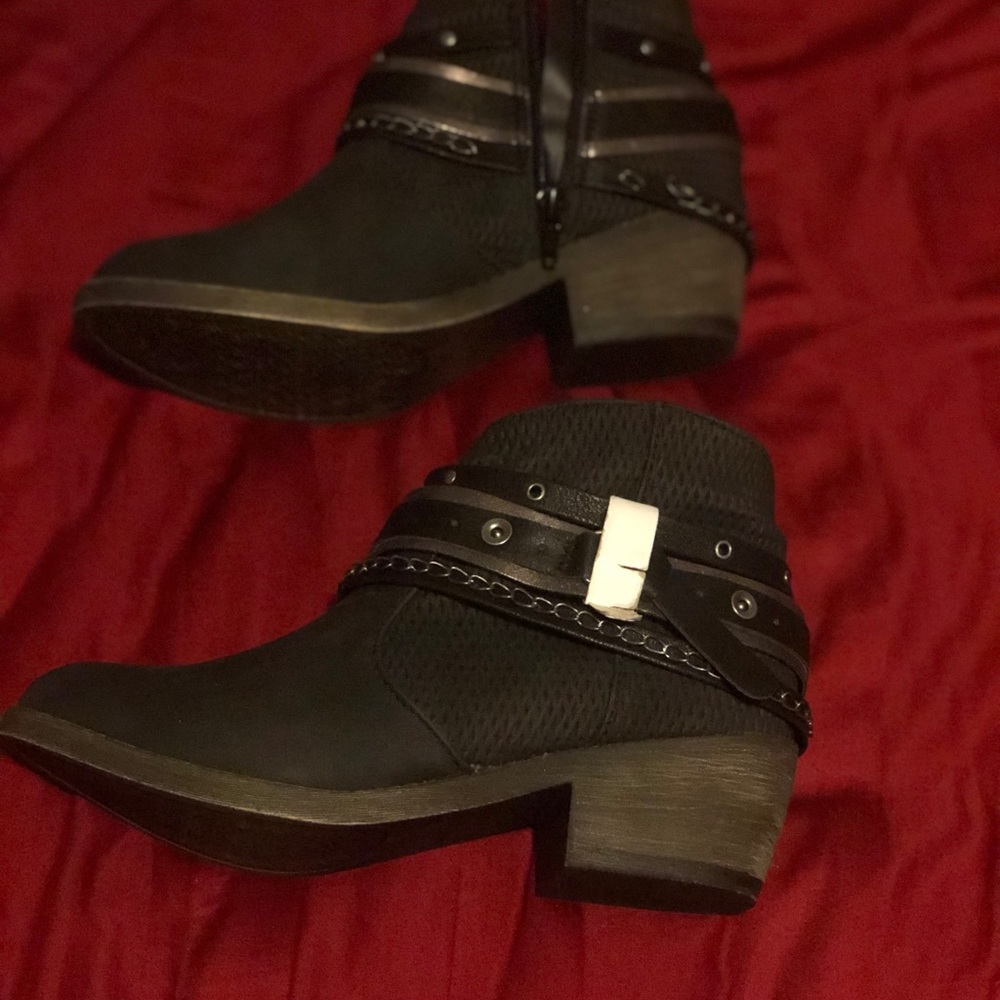 Super cute booties